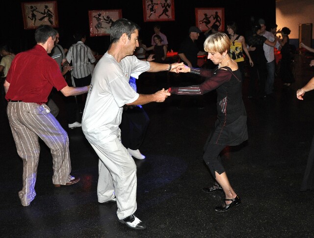 min 2008 11 08 fous swing 384
